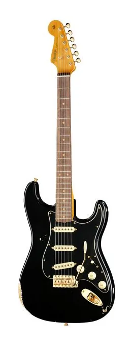 Fender LTD Custom 62 Strat Relic AB visto di fronte