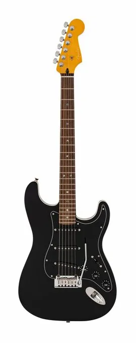 Fender MIJ Act Modern Strat RW BLK fotografato frontalmente