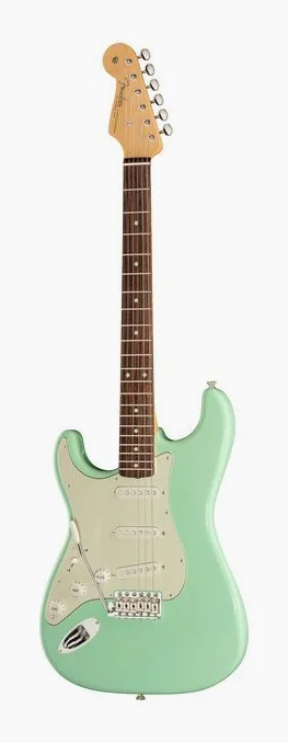 Fender MIJ Trad 60s Strat LH RW SFG inquadrato di fronte su sfondo neutro