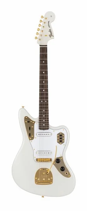 Fender MIJ Trad II 60s Jaguar WPL inquadrato di fronte su sfondo neutro