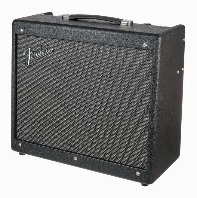 Fender Mustang GTX50 visto di fronte