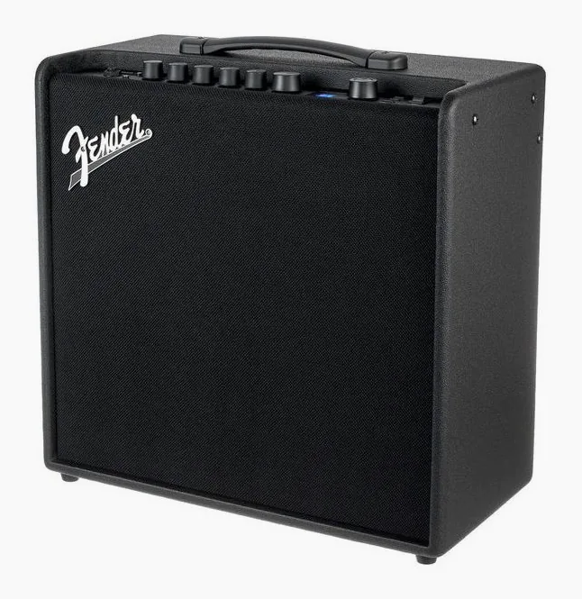 Fender Mustang LT50 in primo piano frontale