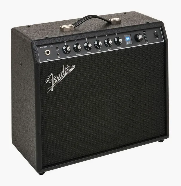 Fender Mustang LTX100, logo e finiture del pannello frontale