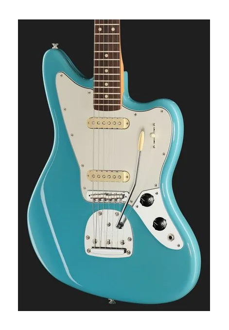 Fender Player II Jaguar RW AQB, corpo e verniciatura in primo piano