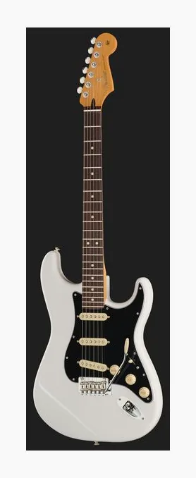 Fender Player II Strat RW PWT inquadrato di fronte su sfondo neutro