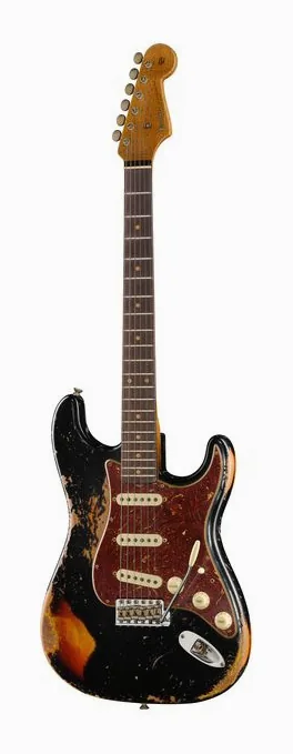 Fender Roasted '61 Strat ABLK/3TSB inquadrato di fronte su sfondo neutro