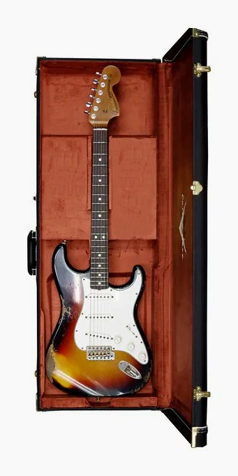 Fender Roasted Pro Strat HR 3TSB in primo piano frontale