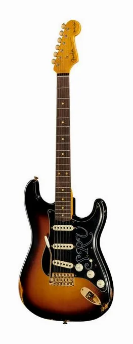 Fender Stevie Ray Vaughan Strat Relic visto di fronte