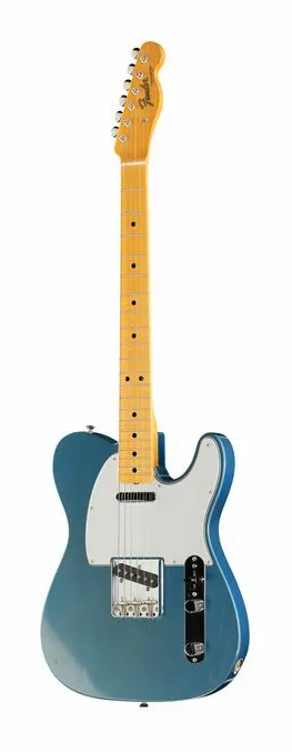 Fender 1966 Tele DLX CC Aged LPB inquadrato di fronte su sfondo neutro