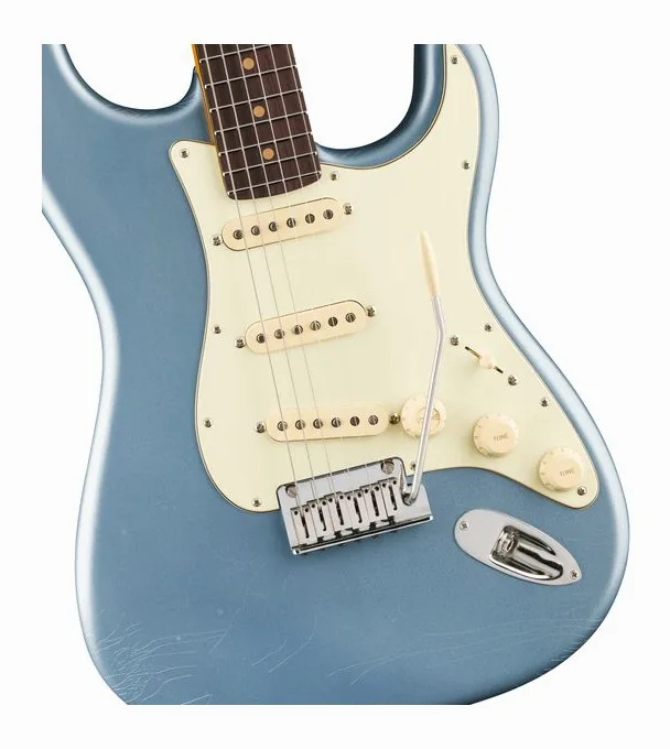 Fender Ultra Luxe 60s Strat RW IBM, curve del body viste dall'alto