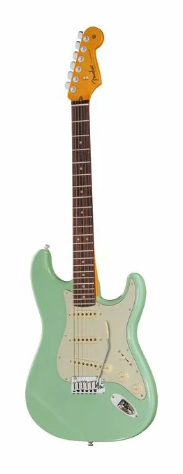 Fender Ultra Luxe 60s Strat RW SFG inquadrato di fronte su sfondo neutro