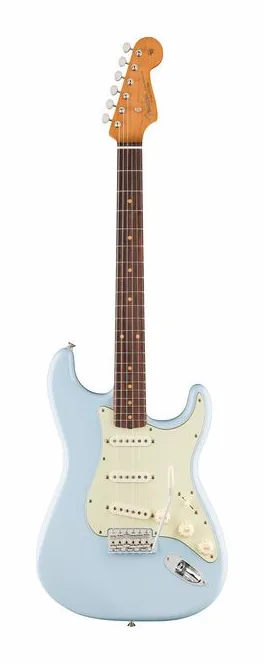 Fender Vintera III E 60s Strat SNB inquadrato di fronte su sfondo neutro