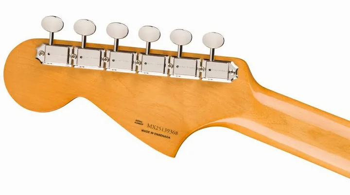 Fender Vintera III M 60s Jaguar SGM, corpo e verniciatura in primo piano