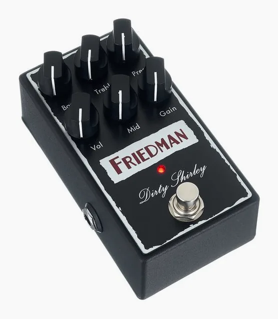 Friedman Dirty Shirley Overdrive, footswitch in primo piano