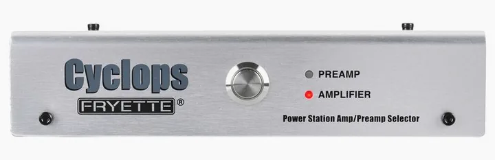 Fryette Cyclops Power Station A/B Sw., footswitch in primo piano