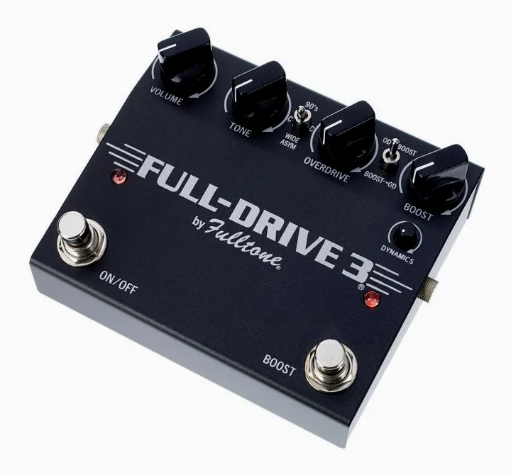 Fulltone Full-Drive 3 inquadrato di fronte su sfondo neutro