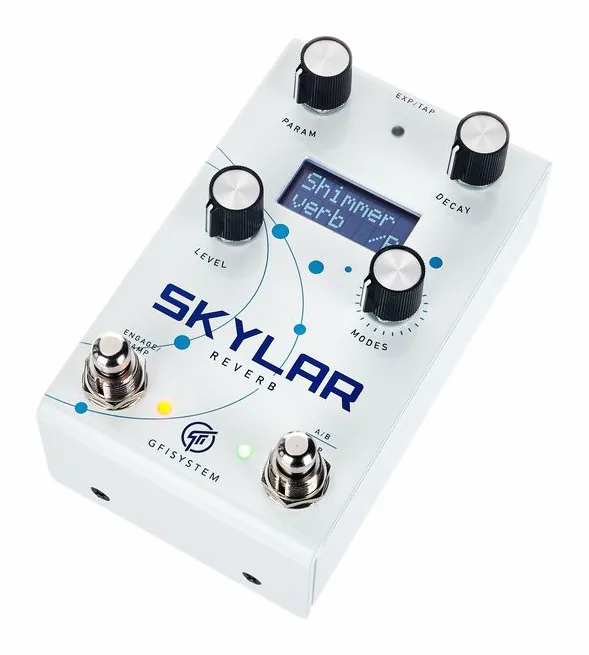GFI System Skylar Reverb inquadrato di fronte su sfondo neutro