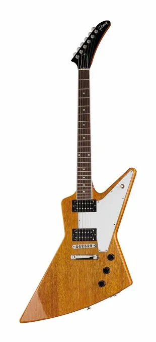 Gibson 70s Explorer Antique Natural inquadrato di fronte su sfondo neutro