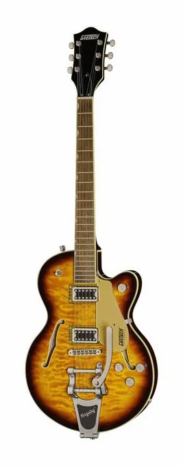 Gretsch G5655T-QM Electromatic Jr. ST inquadrato di fronte su sfondo neutro