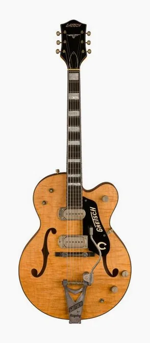 Gretsch G6120 59 Nash. LTD MB CH AN inquadrato di fronte su sfondo neutro