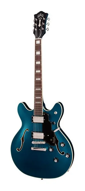 Guild Starfire Deluxe DC TTD inquadrato di fronte su sfondo neutro