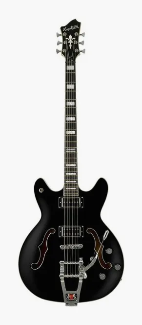Hagstrom Tremar Viking Baritone DLX BLK fotografato frontalmente