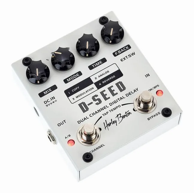 Harley Benton D-SEED, connettori sul retro dell'unita