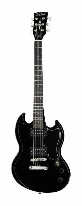 Harley Benton DC-200 BK Student Series in primo piano frontale