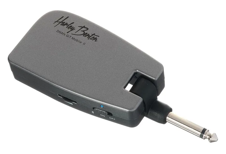 Harley Benton DNAfx GiT Mobile II inquadrato di fronte su sfondo neutro