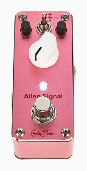 Harley Benton MiniStomp Alien Signal, connettori sul retro dell'unita