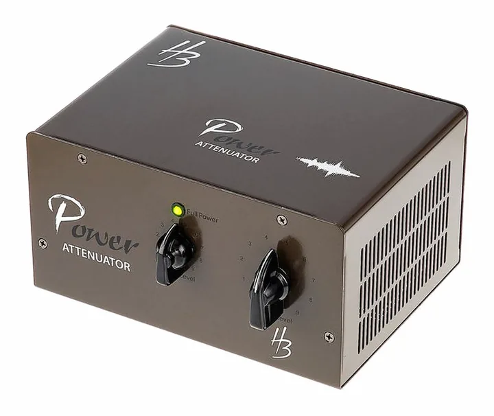 Harley Benton PA-100 Power Attenuator visto di fronte