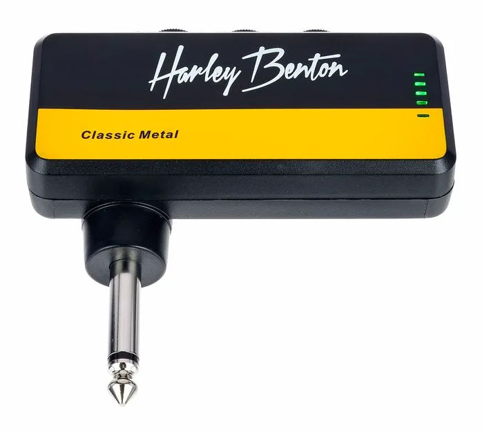 Harley Benton Rockplug Metal, footswitch in primo piano