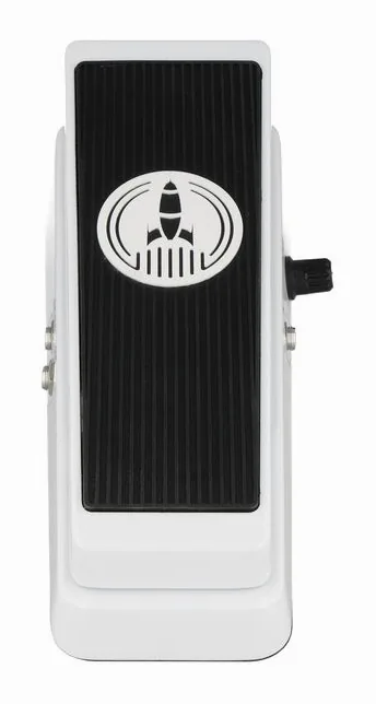 Harley Benton Space Volume, ingressi e uscite laterali