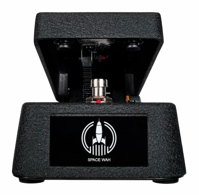 Harley Benton Space Wah, connettori sul retro dell'unita