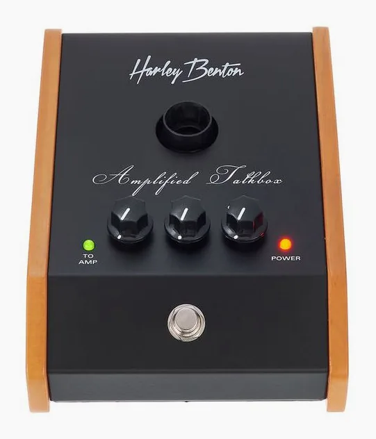 Harley Benton Talk Box, footswitch in primo piano