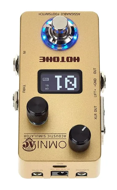 Hotone Omni AC Acoustic Simulator, footswitch in primo piano