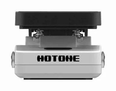 Hotone Tuner Press, footswitch in primo piano