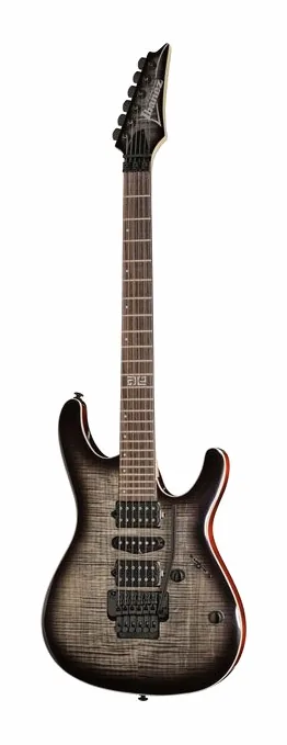 Ibanez KIKO10BP fotografato frontalmente