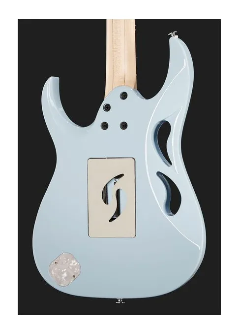 Ibanez PIA3761C, profilo laterale del corpo