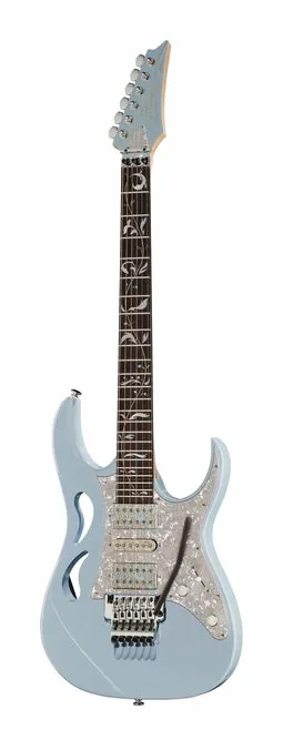 Ibanez PIA3761C inquadrato di fronte su sfondo neutro
