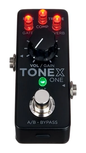 IK Multimedia ToneX One, logo e finiture del pannello frontale