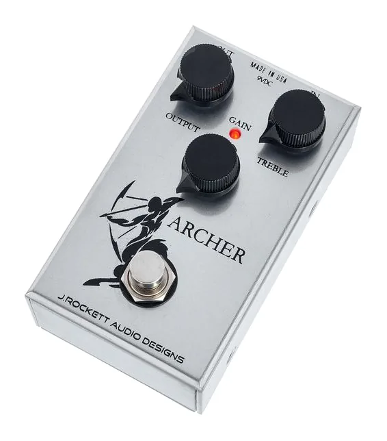 J. Rockett Audio Designs The Jeff Archer inquadrato di fronte su sfondo neutro