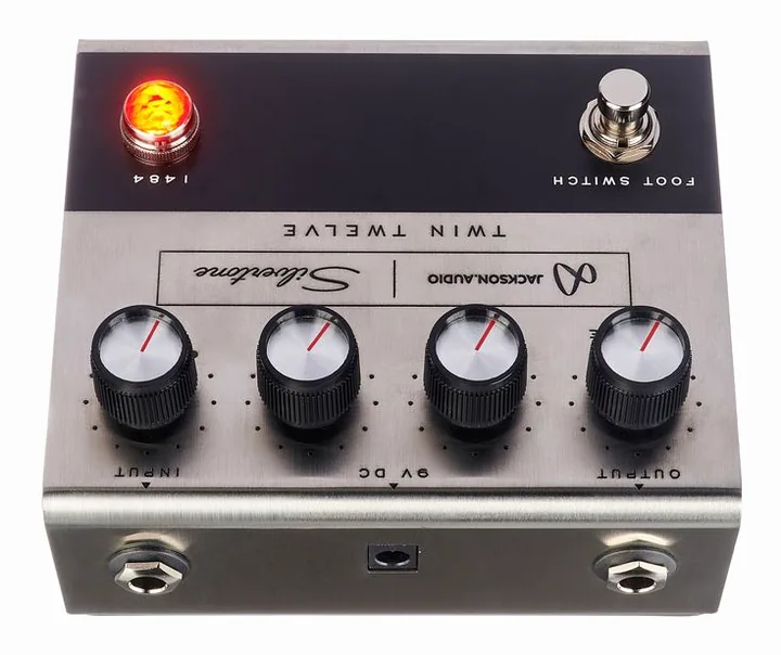 Jackson Audio Twin Twelve, led e interruttore a pedale