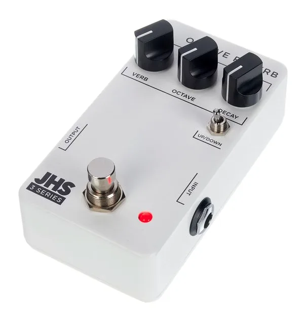JHS Pedals 3 Series Octaverb inquadrato di fronte su sfondo neutro