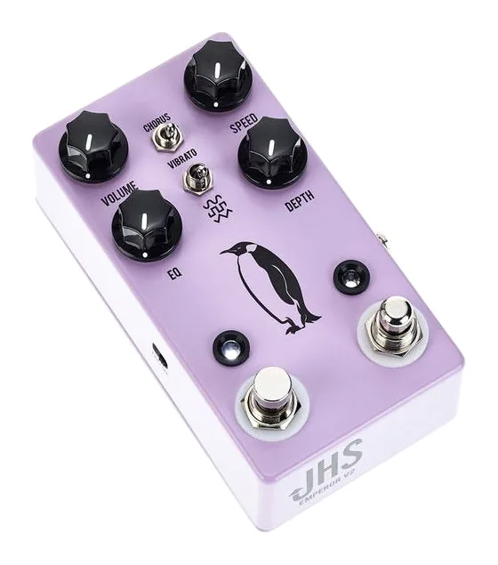 JHS Pedals Emperor V2, footswitch in primo piano