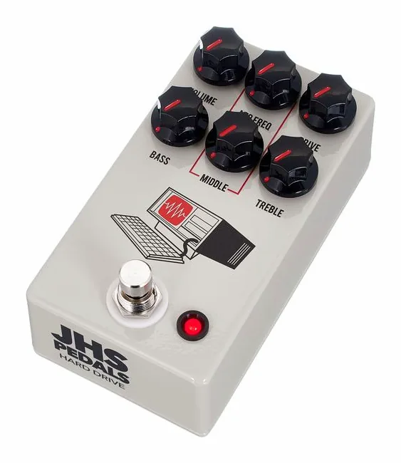 JHS Pedals Hard Drive - Distortion Tan, footswitch in primo piano