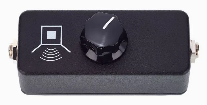 JHS Pedals Little Black Amp, angolo del cabinet