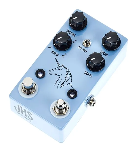 JHS Pedals Unicorn V2 inquadrato di fronte su sfondo neutro