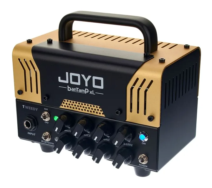 Joyo BanTamP XL Tweedy inquadrato di fronte su sfondo neutro