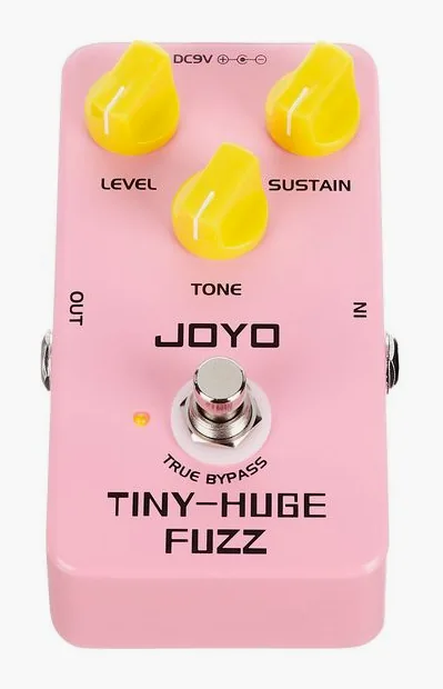 Joyo JF-26 Tiny Huge Fuzz, footswitch in primo piano